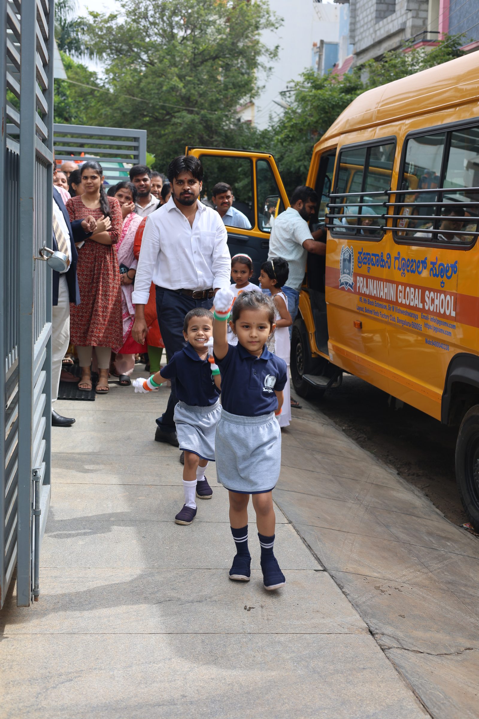 Students Arriving for Independence Day